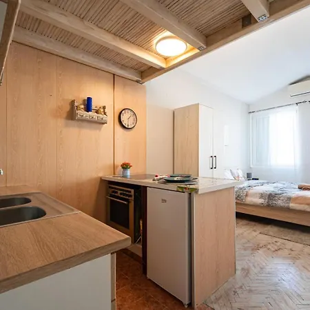 Ar Living And Appartamento *